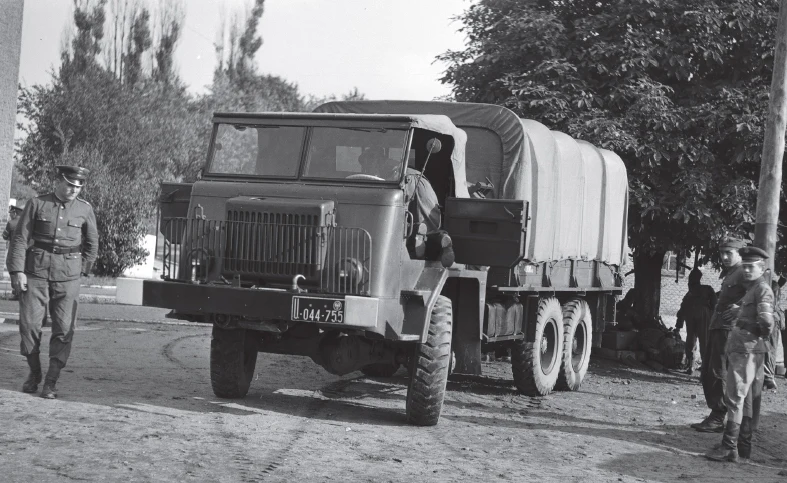 Star 66 wykorzystywany przez wojsko - rok 1958 / Wydawnictwo Vesper 