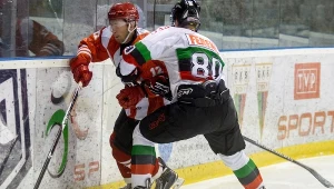 Jakub Ferenc (z prawej) w starciu z Sebastianem Kowalówką