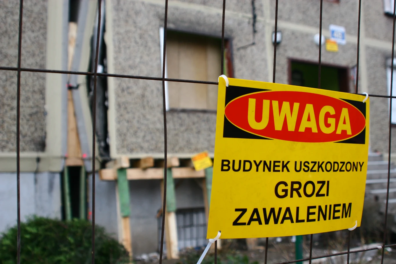 Po wybuchu gazu w bloku w Bytomiu, dziewięć rodzin straciło dach nad głową