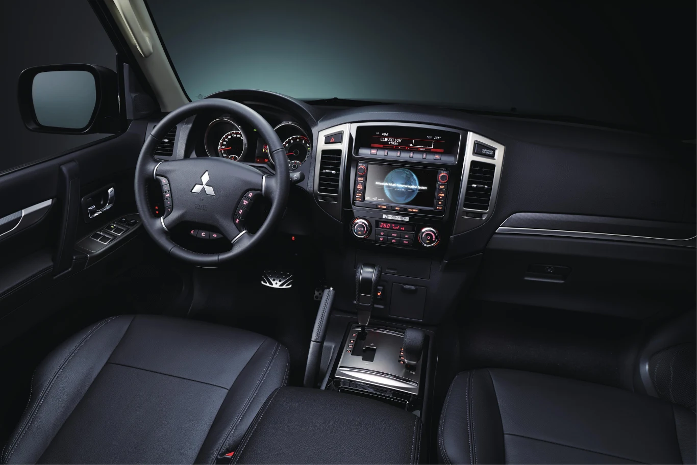 Mitsubishi Pajero IV