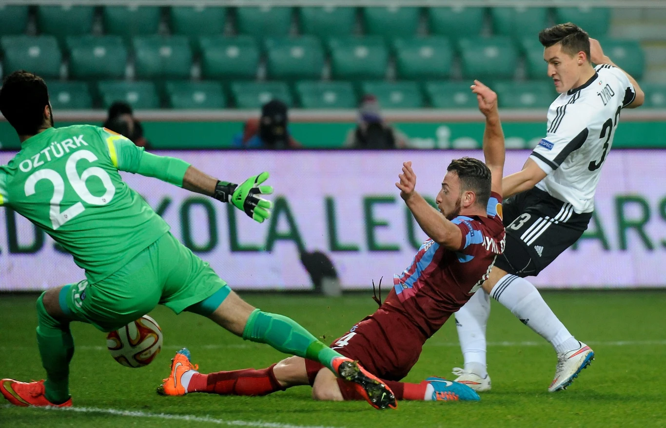 Legia pokonała Trabzonspor. Szkoda, że kibice tego nie widzieli. Legia pokonała Trabzonspor. Szkoda, że kibice tego nie widzieli.