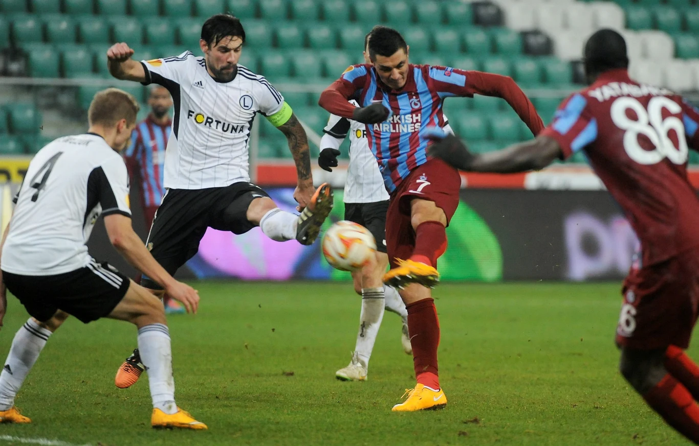 Legia pokonała Trabzonspor. Szkoda, że kibice tego nie widzieli. Legia pokonała Trabzonspor. Szkoda, że kibice tego nie widzieli.