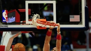 Efektowny wsad Gortata