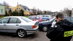 Stare BMW trafiło na policyjny parking