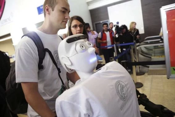 Robot też może być pasażerem samolotu