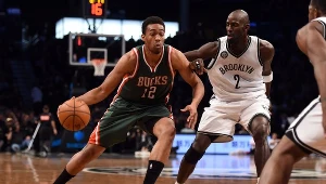 Jabari Parker (przy piłce)