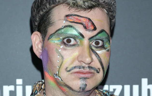 Michał Witkowski na pokazie Mariusza Przybylskiego Michał Witkowski na pokazie Mariusza Przybylskiego