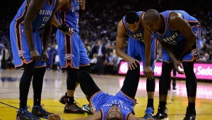 Kevin Durant doznał kontuzji w meczu z Golden State Warriors