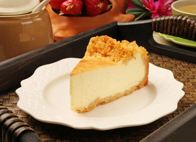 Sernik uwielbia chyba każdy. Temu ciastu trudno się oprzeć! Sernik uwielbia chyba każdy. Temu ciastu trudno się oprzeć!