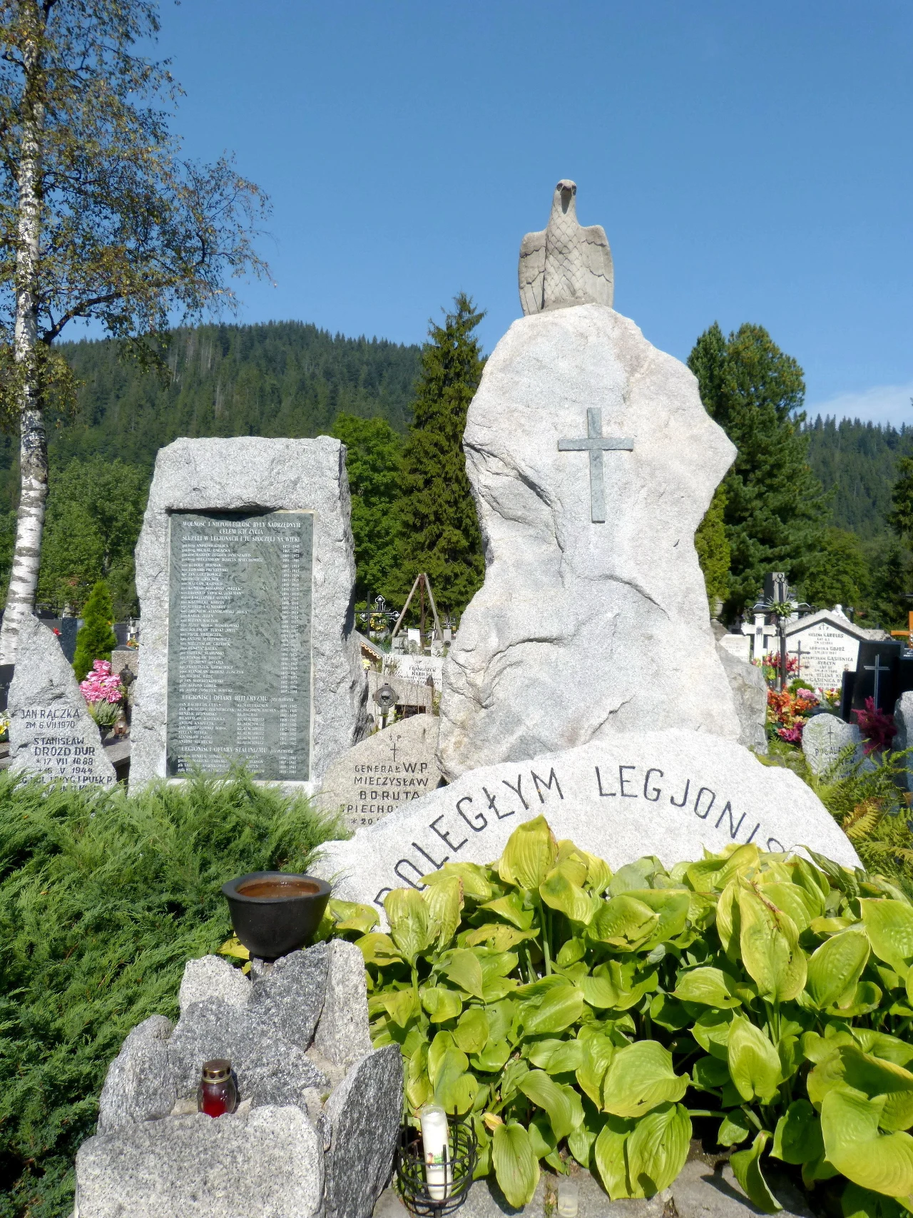 Zakopane - Nowy cmentarz ul. Nowotarska - Pomnik Legionistów