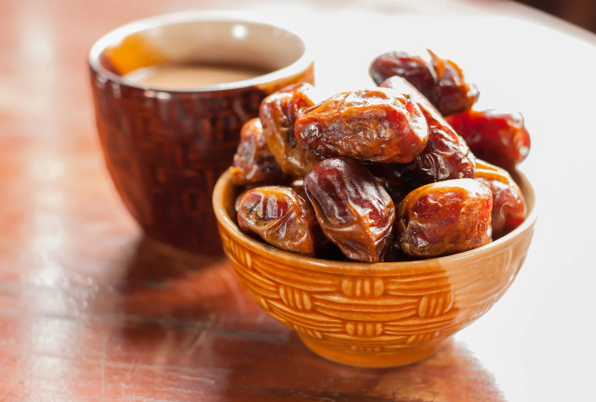 Daktyle są źródłem potasu, dobrych cukrów i błonnika pokarmowego. Hamują chęć na słodycze i pomagają osobom na diecie 