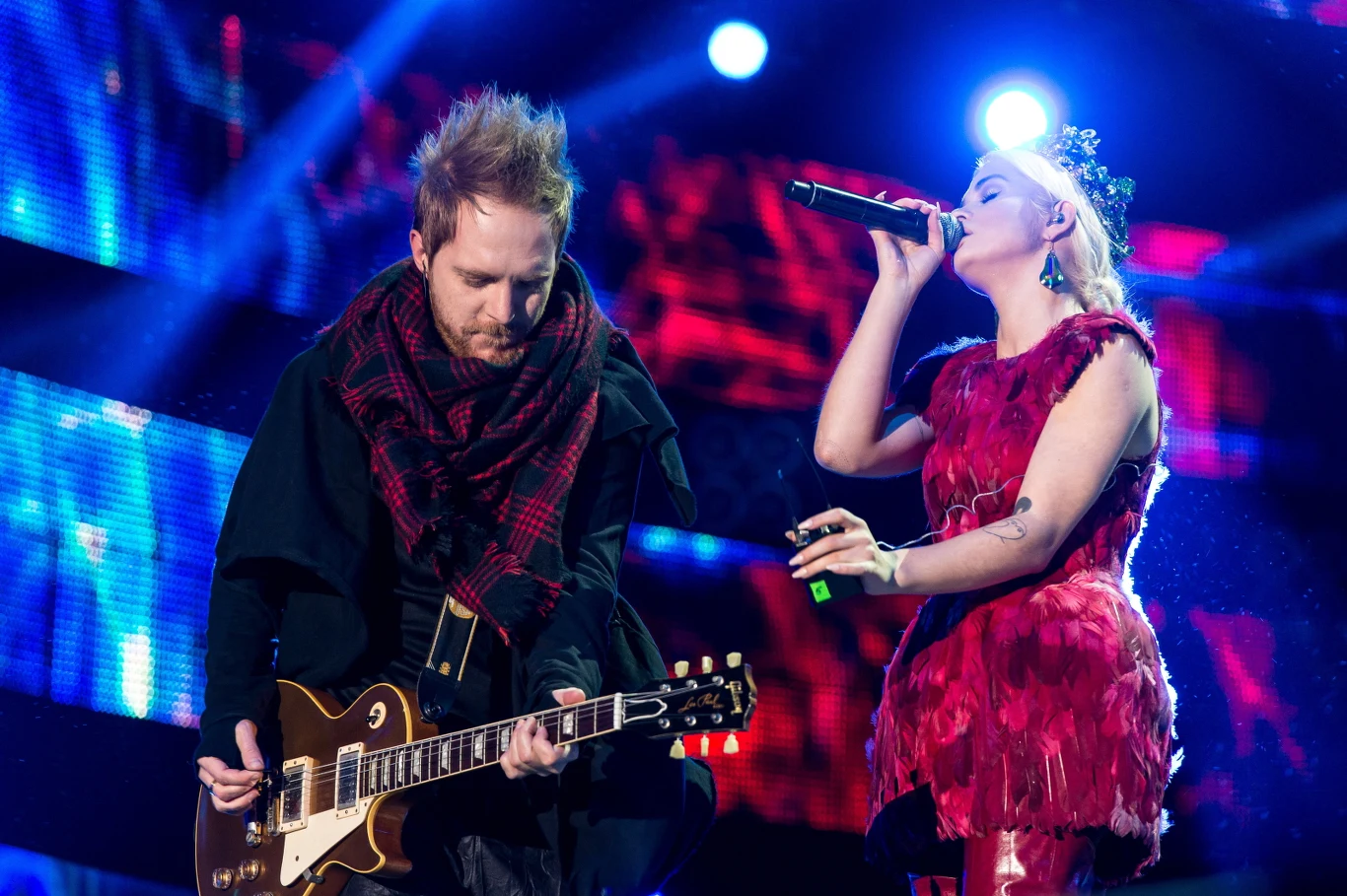 Margaret występuje podczas koncertu sylwestrowego organizowanego przez TVP2 na wrocławskim Rynku 