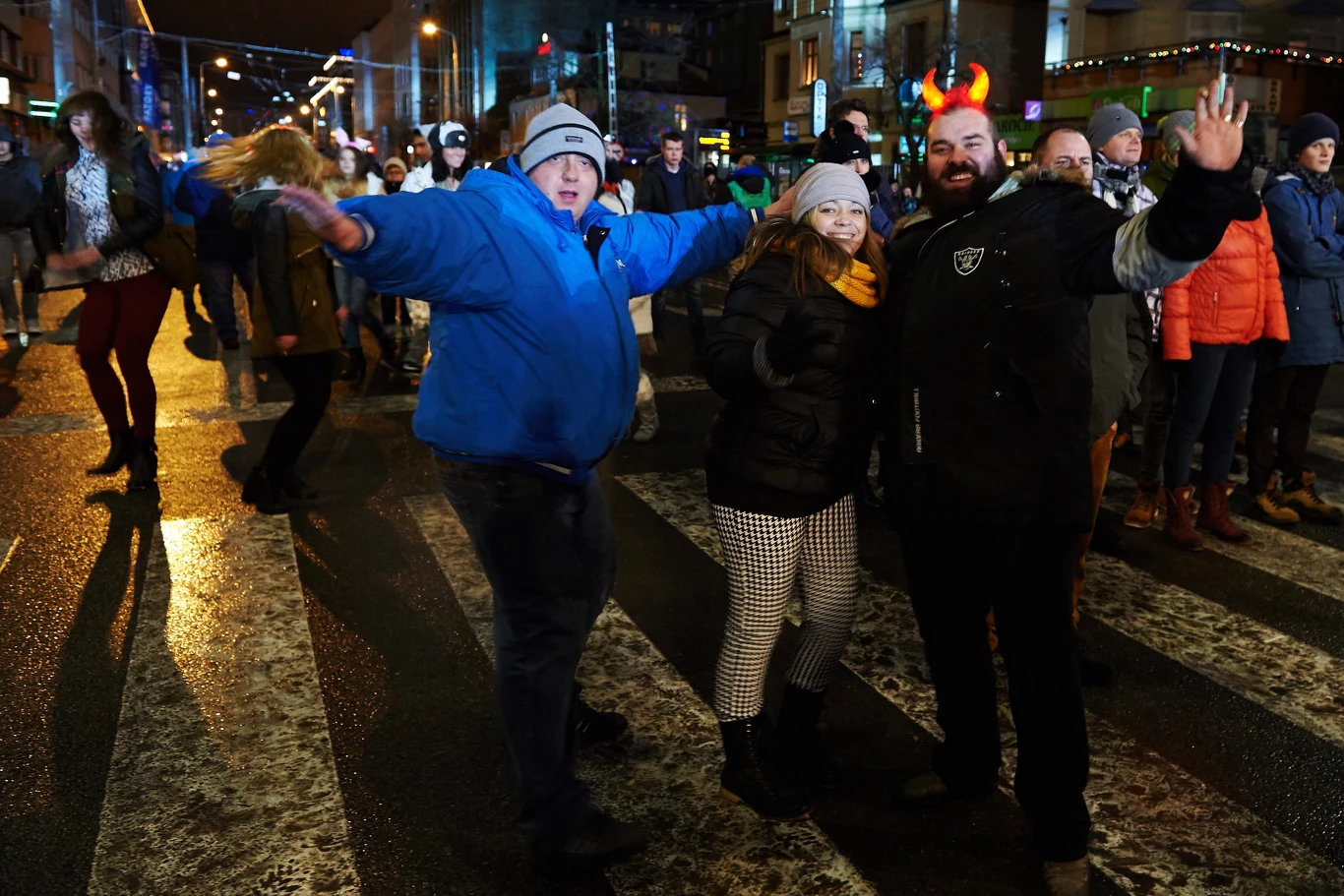 Gdynianie witają nowy rok 2015 podczas koncertu Sylwester Polsatu 2014/2015 - Sylwestrowy Rejs Przebojów w sylwestrową noc w Gdyni