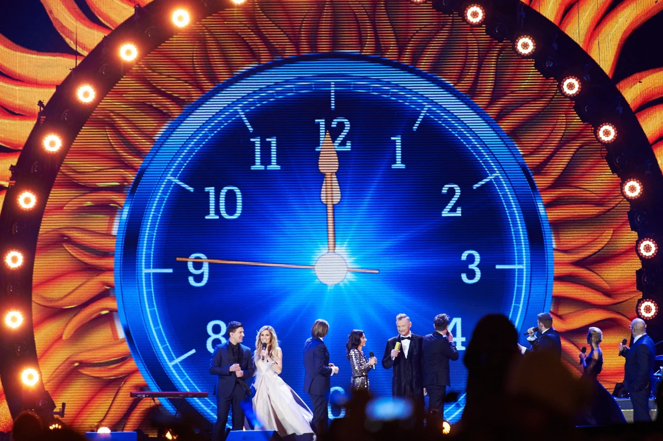 Przywitanie nowego roku 2015 podczas koncertu Sylwester Polsatu 2014/2015 - Sylwestrowy Rejs Przebojów w sylwestrową noc w Gdyni