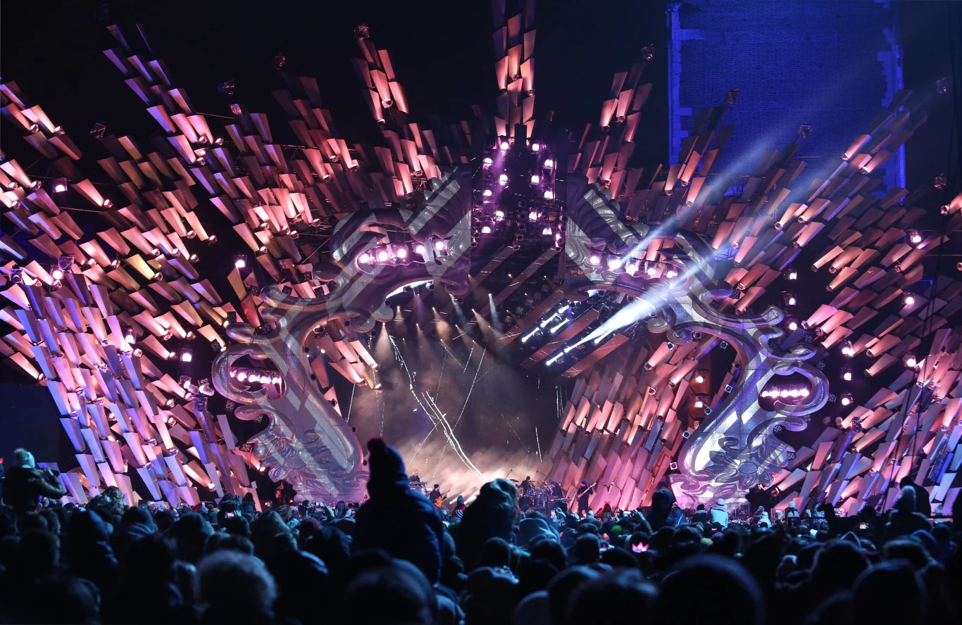 Koncert i zabawa "Kraków - miasto królów" zorganizowane przez telewizję TVN, w noc sylwestrową na Rynku Głównym w Krakowie