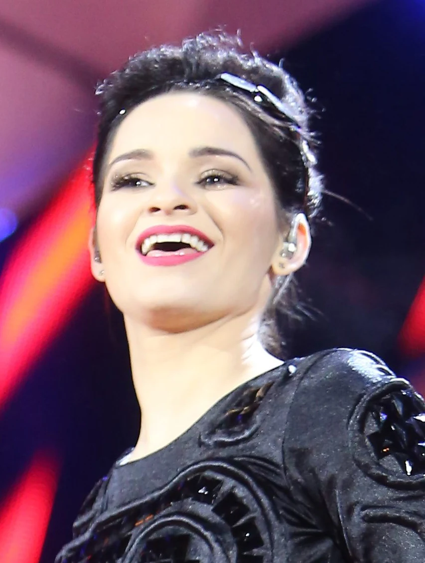 Sylwester w Gdyni - celebrytka znana z hitu "Włączamy niskie ceny"