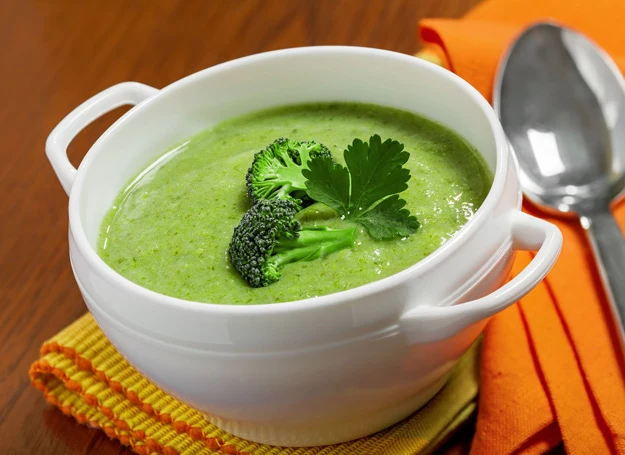 Zupa brokułowa jest jedną z najzdrowszych zup. 