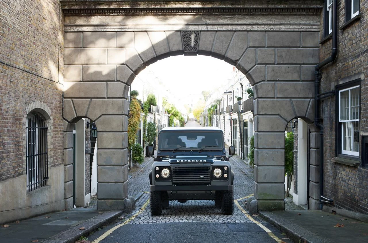 Land Rover Defender