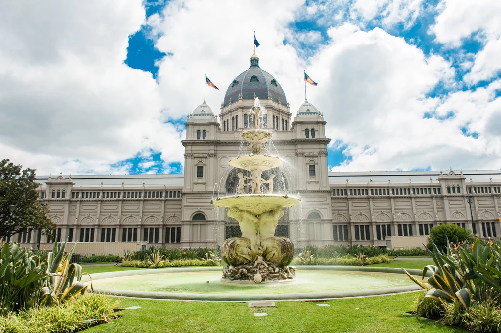 Royal Exhibition Building w Carlton Gardens