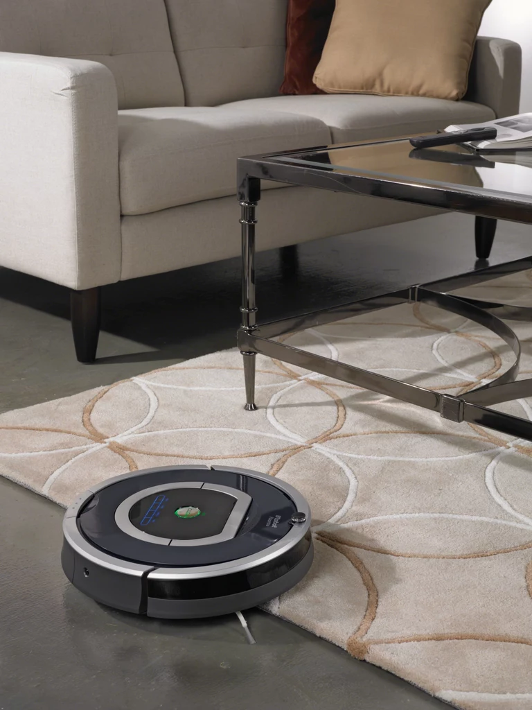 iRobot Roomba 785 pomaga utrzymać czystość w domu, w którym mieszkają zwierzęta