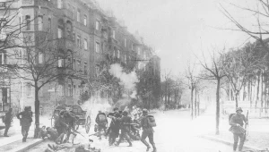 Walki na ulicach Berlina w czasie zamieszek wywołanych przez komunistyczny Związek Spartakusa - styczeń 1919 r.