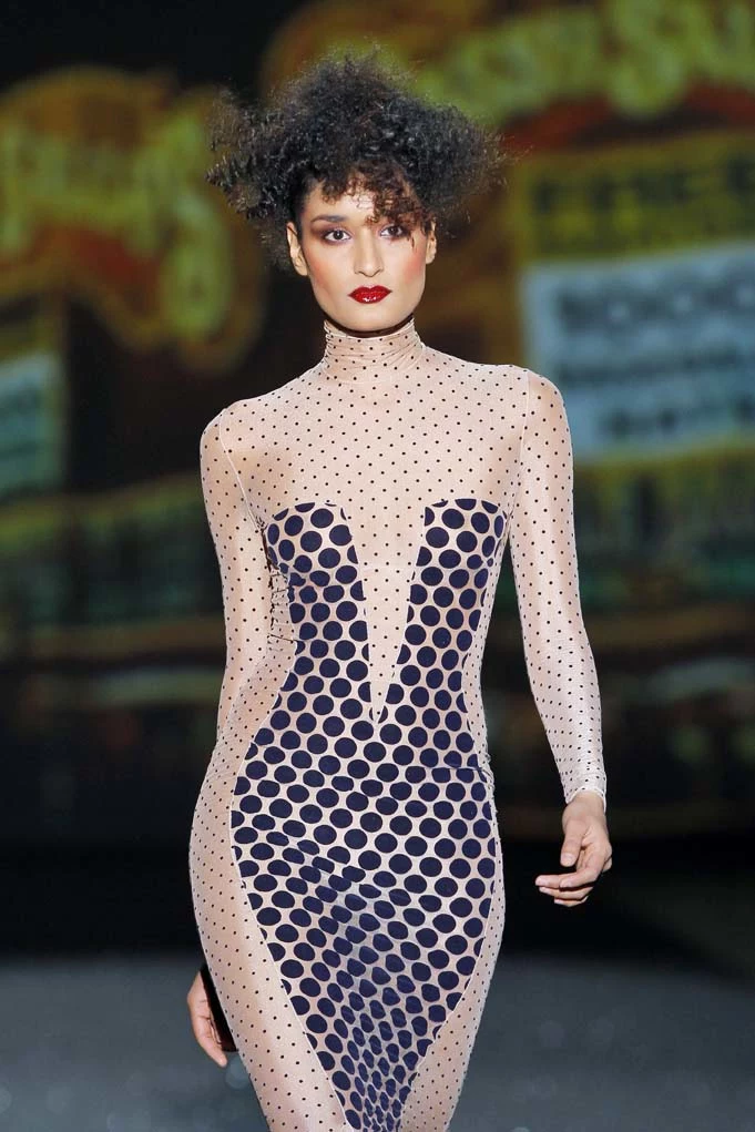 Luksusowa bielizna od Andres Sarda to coś więcej niż majtki i biustonosze. Fantazyjna, seksowna nietuzinkowa. Każda stylizacja opowiada odrębną, owianą tajemnicą, historię Luksusowa bielizna od Andres Sarda to coś więcej niż majtki i biustonosze. Fantazyjna, seksowna nietuzinkowa. Każda stylizacja opowiada odrębną, owianą tajemnicą, historię
