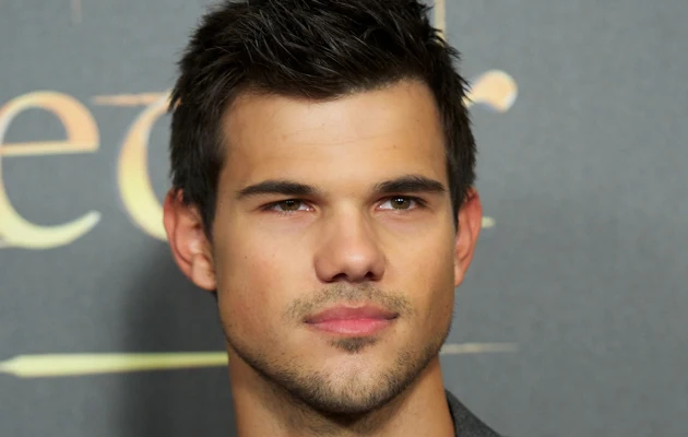 Taylor Lautner znów jest singlem!