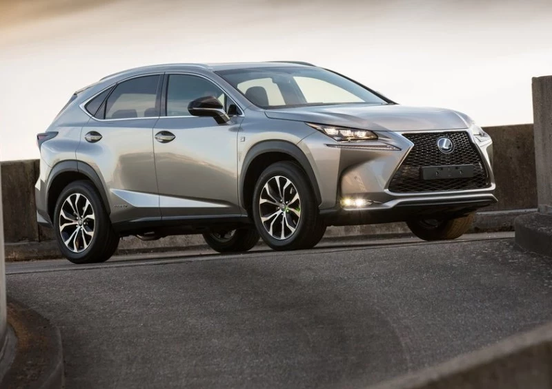 Lexus NX idealnie trafił w gusta Polaków, którzy szukają niedużych crossoverów