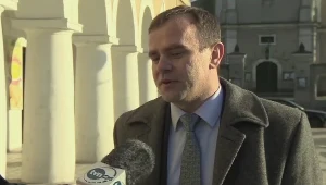 Burmistrz Błaszek oddaje połowę pensji potrzebującej młodzieży