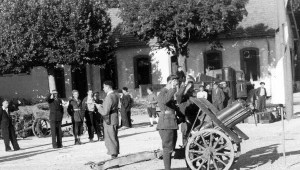 Przysięga żołnierzy w jednym z polskich oddziałów partyzanckich we Francji. Rok 1944