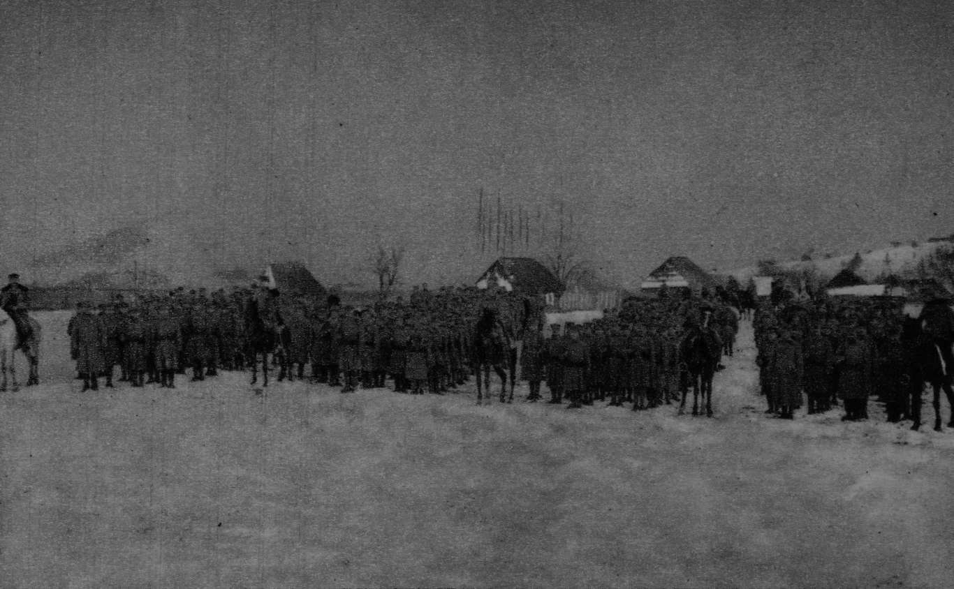 Kampania Karpacka II Brygady Legionów, 1915 rok; n/z Batalion Fabrycego w kolumnach kompanijnych