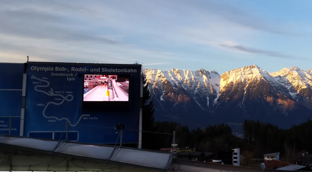 Olimpijski tor bobslejowy