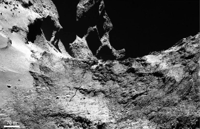 Powierzchnia komety 67P/Churiumov-Gerasimenko.