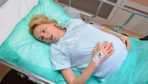 Zdybicka urodzi synka, ale niemowlak będzie tak słaby, że jego życie stanie pod znakiem zapytania