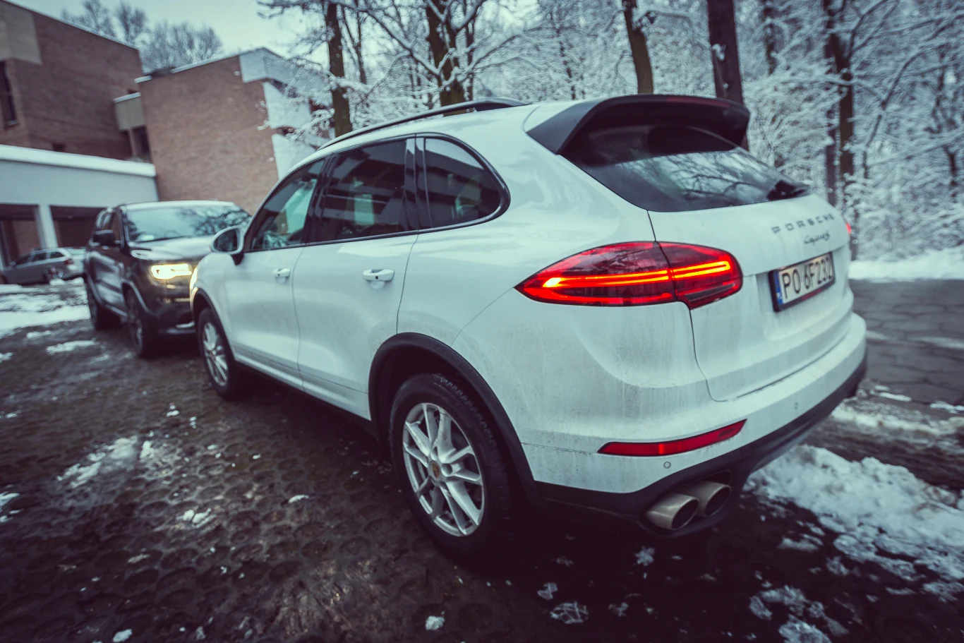 Jeep Grand Cherokee SRT czy Porsche Cayenne S? Jeep Grand Cherokee SRT czy Porsche Cayenne S?