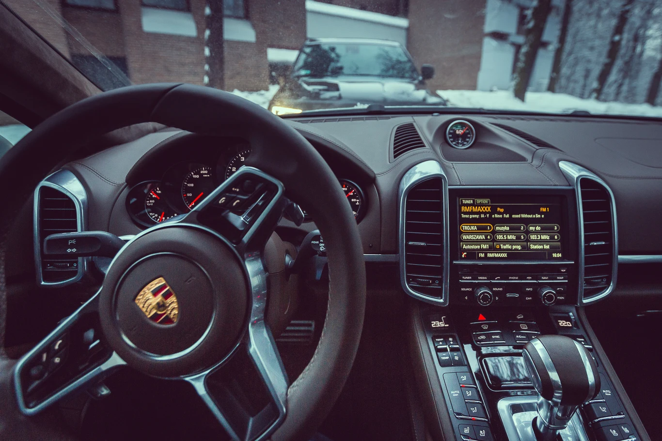 Jeep Grand Cherokee SRT czy Porsche Cayenne S? Jeep Grand Cherokee SRT czy Porsche Cayenne S?
