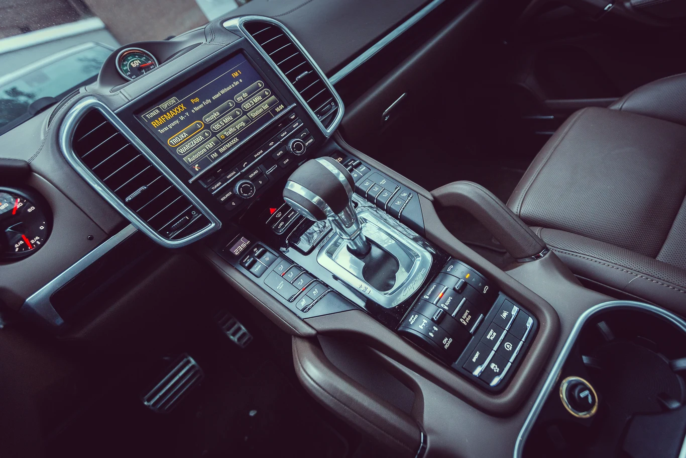 Jeep Grand Cherokee SRT czy Porsche Cayenne S? Jeep Grand Cherokee SRT czy Porsche Cayenne S?