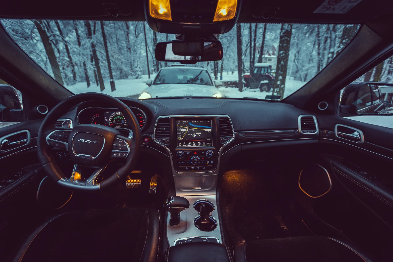 Jeep Grand Cherokee SRT czy Porsche Cayenne S? Jeep Grand Cherokee SRT czy Porsche Cayenne S?