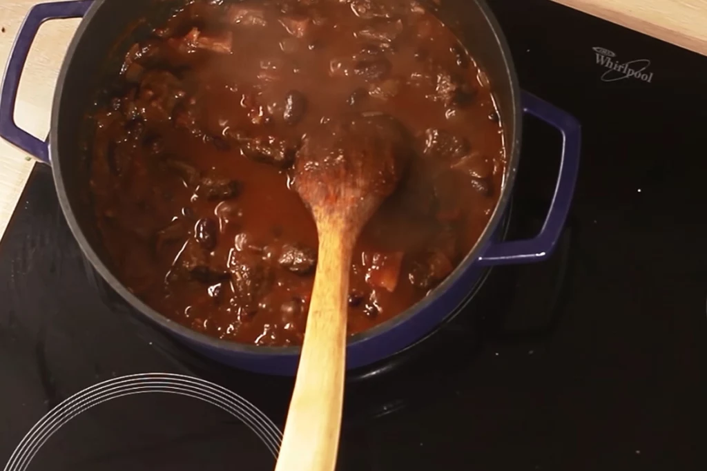 ​Chili con carne jest popularnym daniem jednogarnkowym