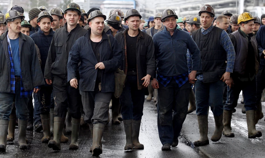 Masówka w bramie kopalni Budryk w Ornontowicach, należącej do Jastrzębskiej Spółki Węglowej. Masówka w bramie kopalni Budryk w Ornontowicach, należącej do Jastrzębskiej Spółki Węglowej.