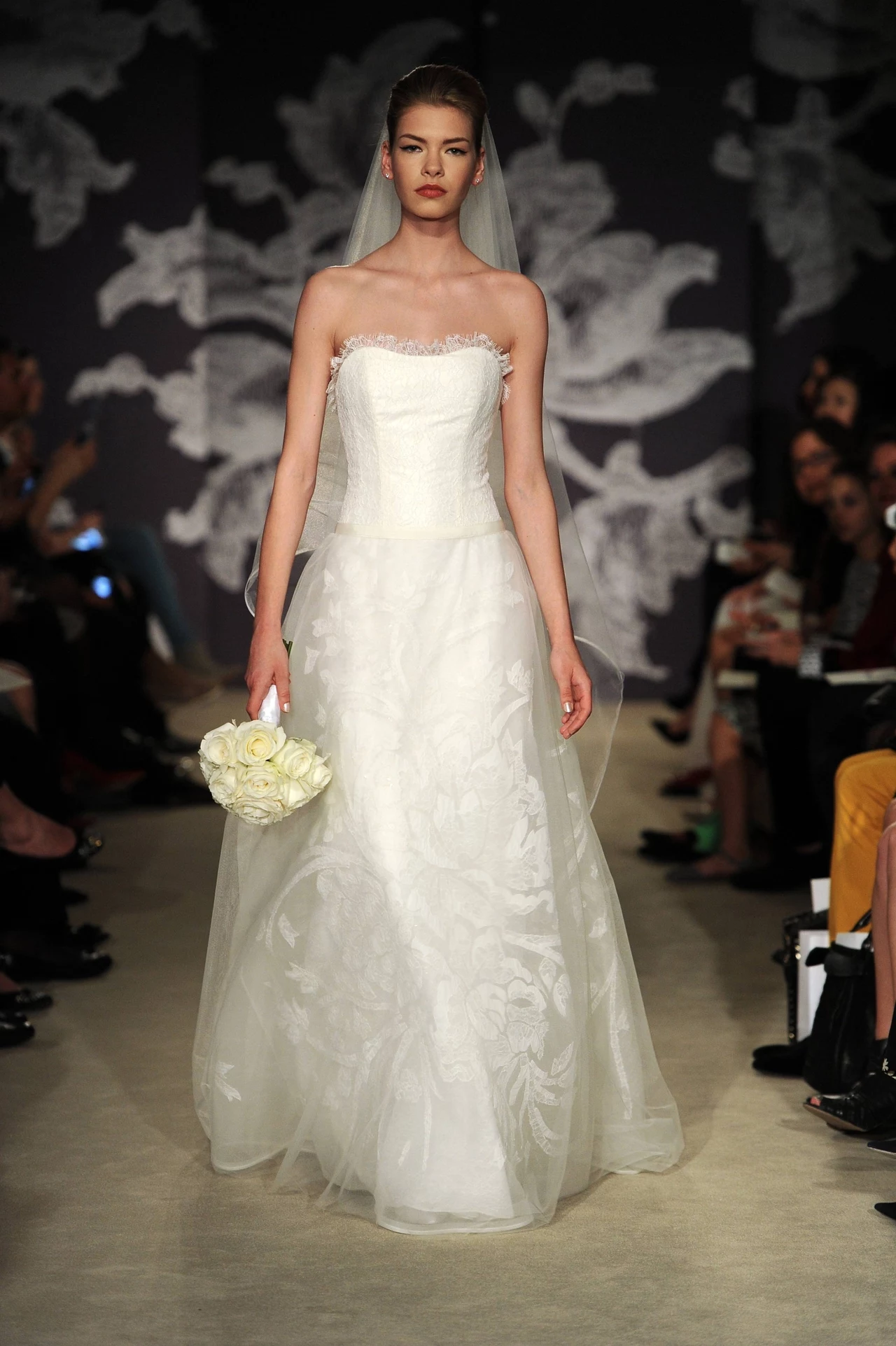 Moda ślubna według domu mody Caroliny Herrery Moda ślubna według domu mody Caroliny Herrery