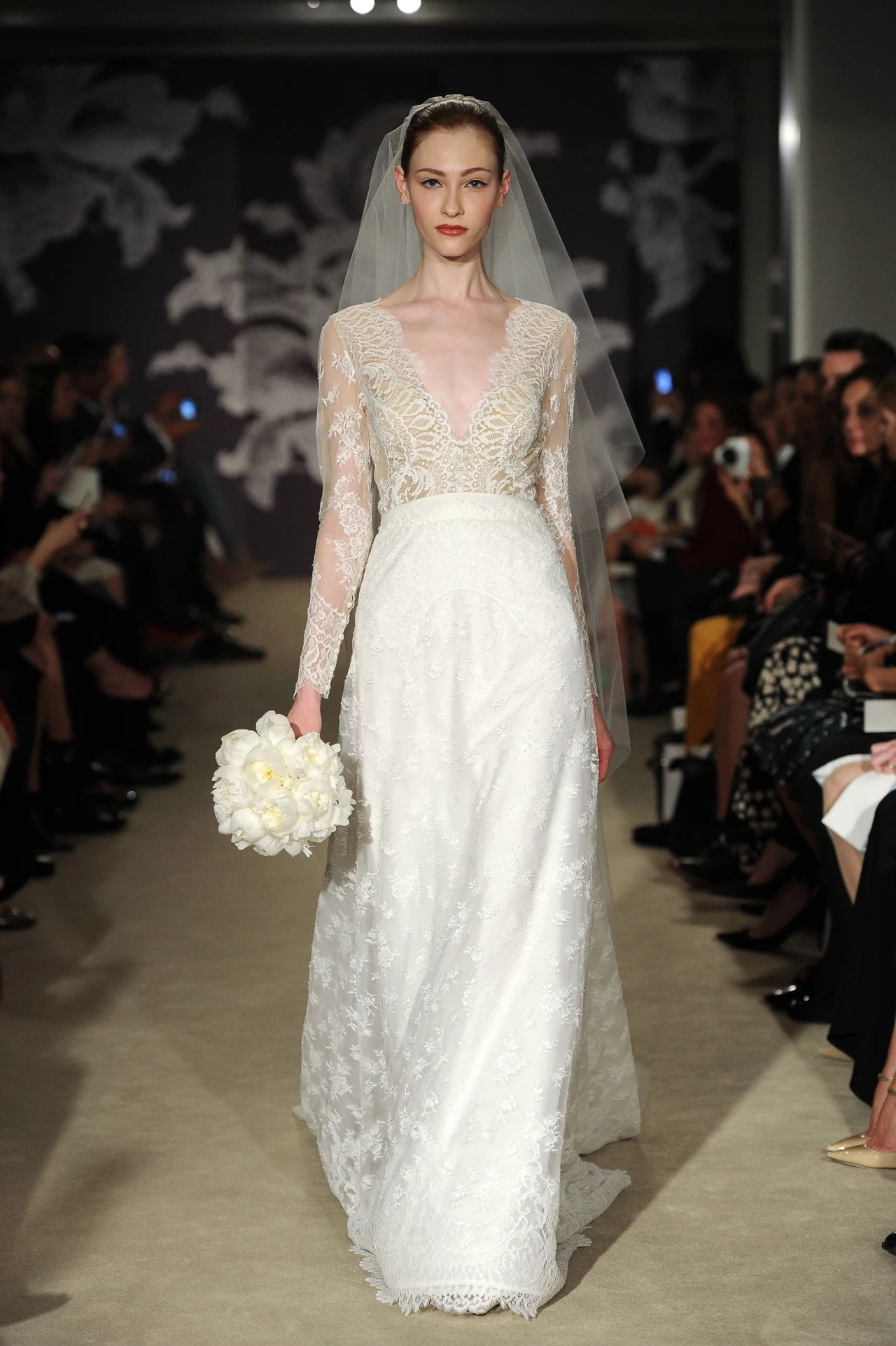 Moda ślubna według domu mody Caroliny Herrery Moda ślubna według domu mody Caroliny Herrery