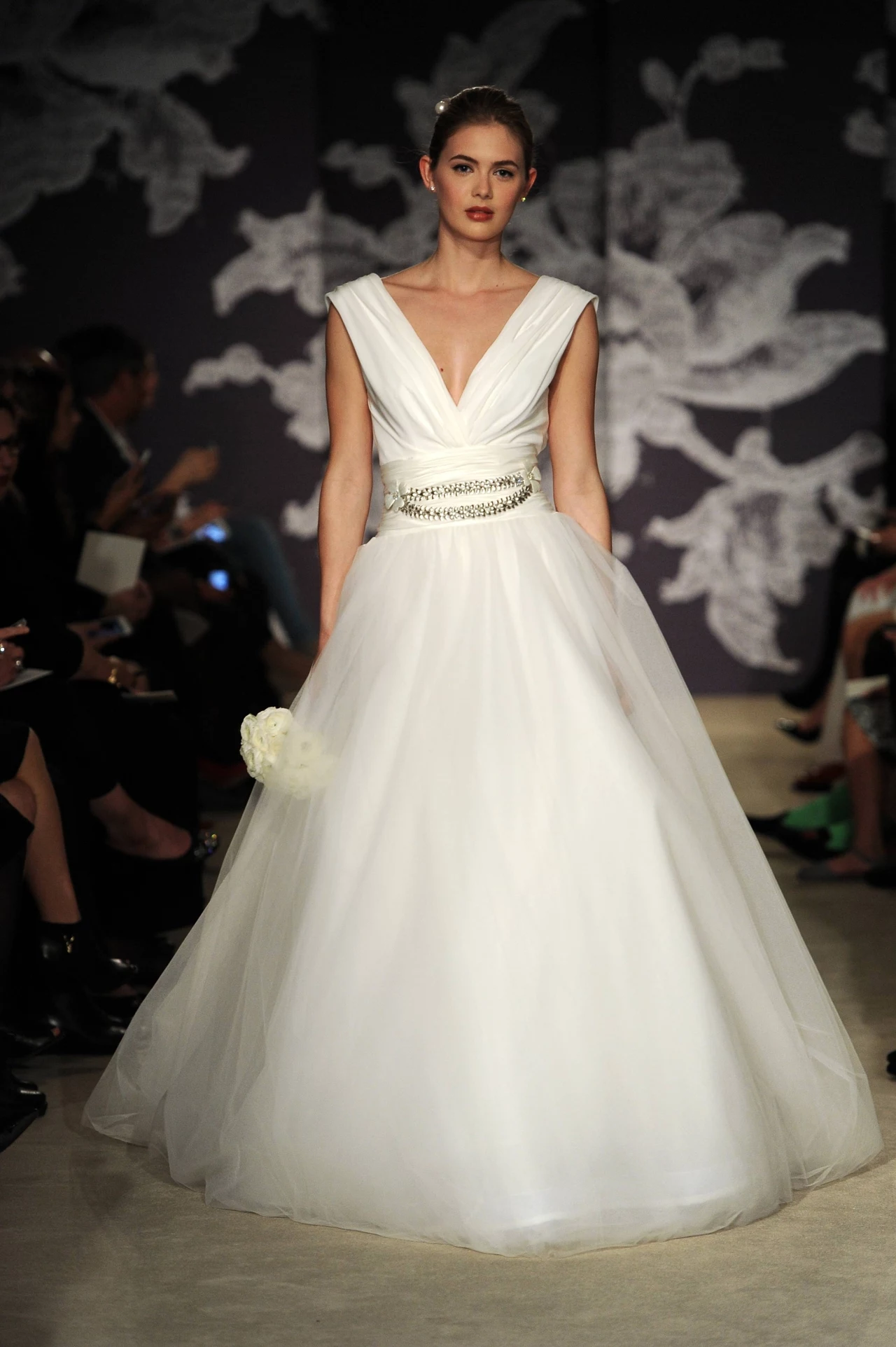 Moda ślubna według domu mody Caroliny Herrery Moda ślubna według domu mody Caroliny Herrery