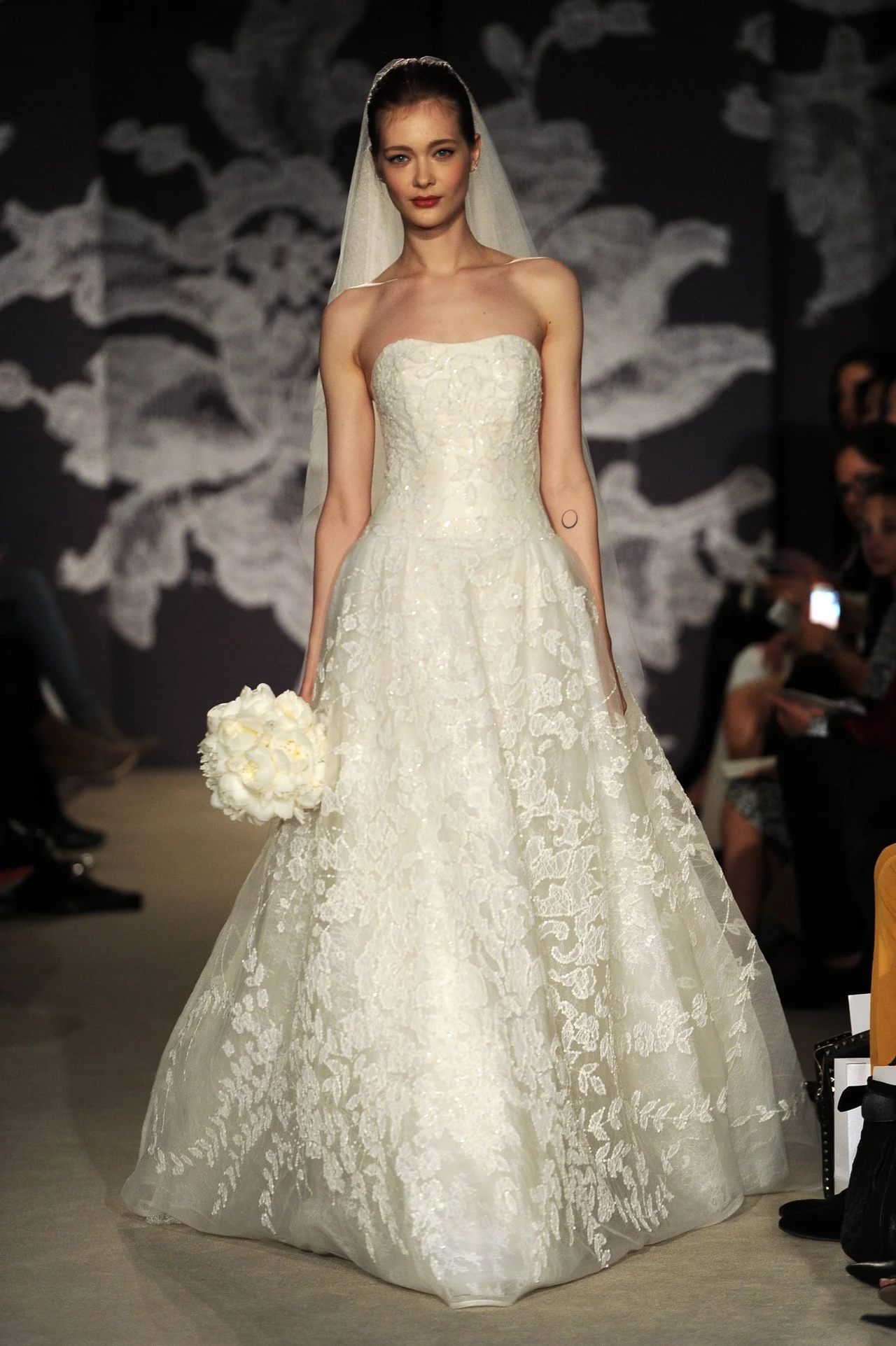 Moda ślubna według domu mody Caroliny Herrery Moda ślubna według domu mody Caroliny Herrery