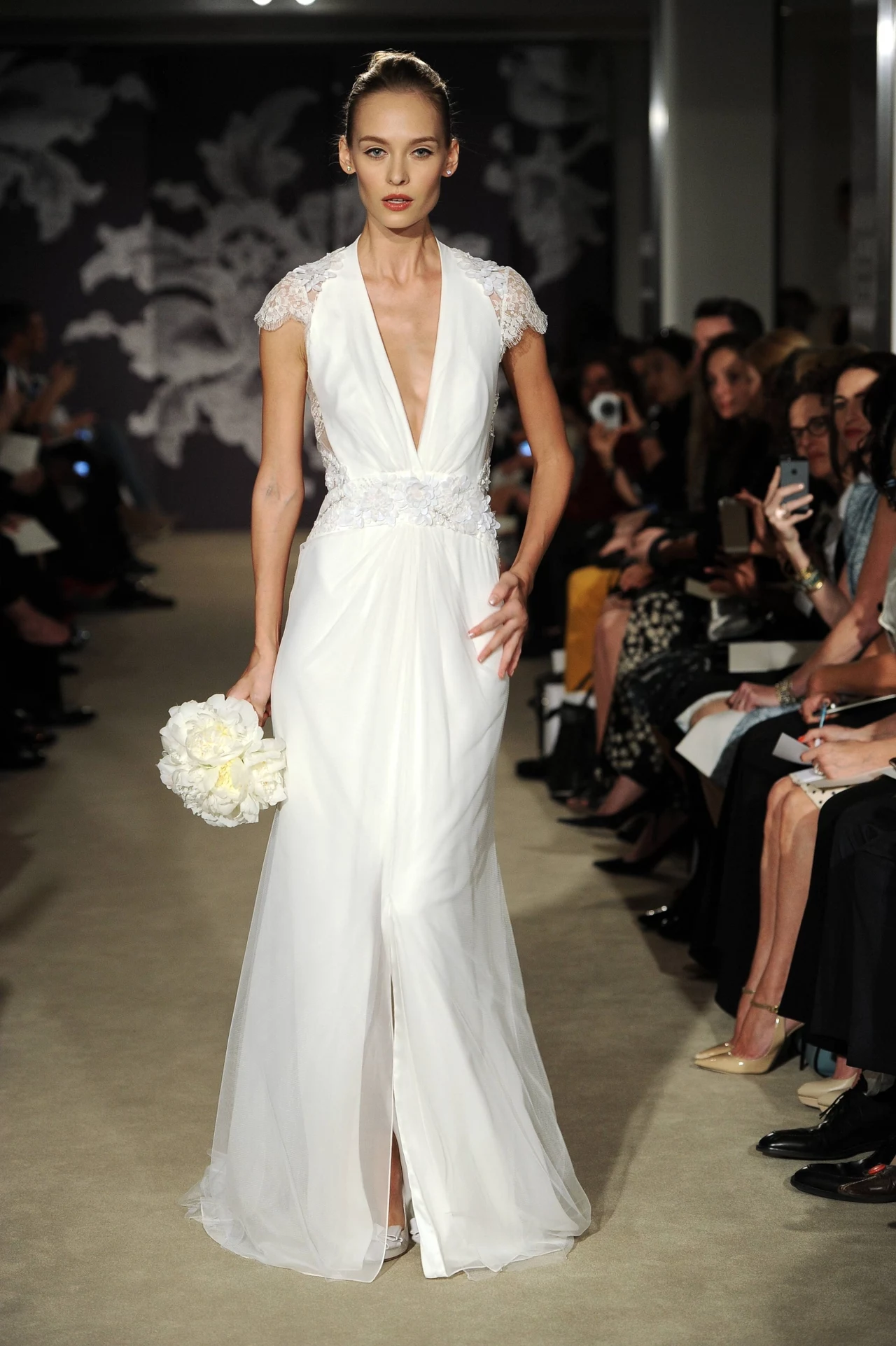 Moda ślubna według domu mody Caroliny Herrery Moda ślubna według domu mody Caroliny Herrery