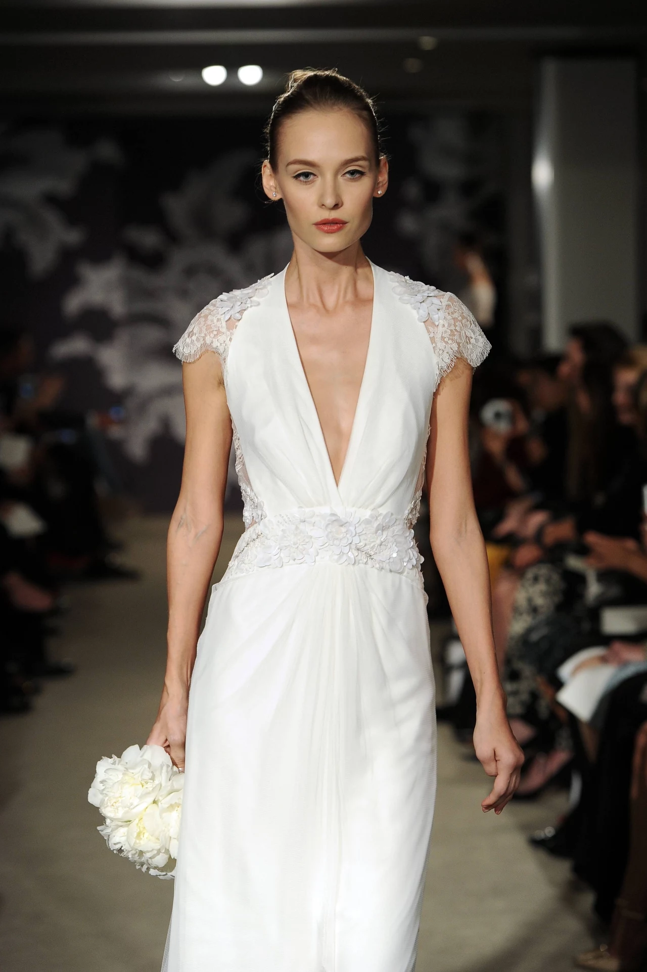 Moda ślubna według domu mody Caroliny Herrery Moda ślubna według domu mody Caroliny Herrery