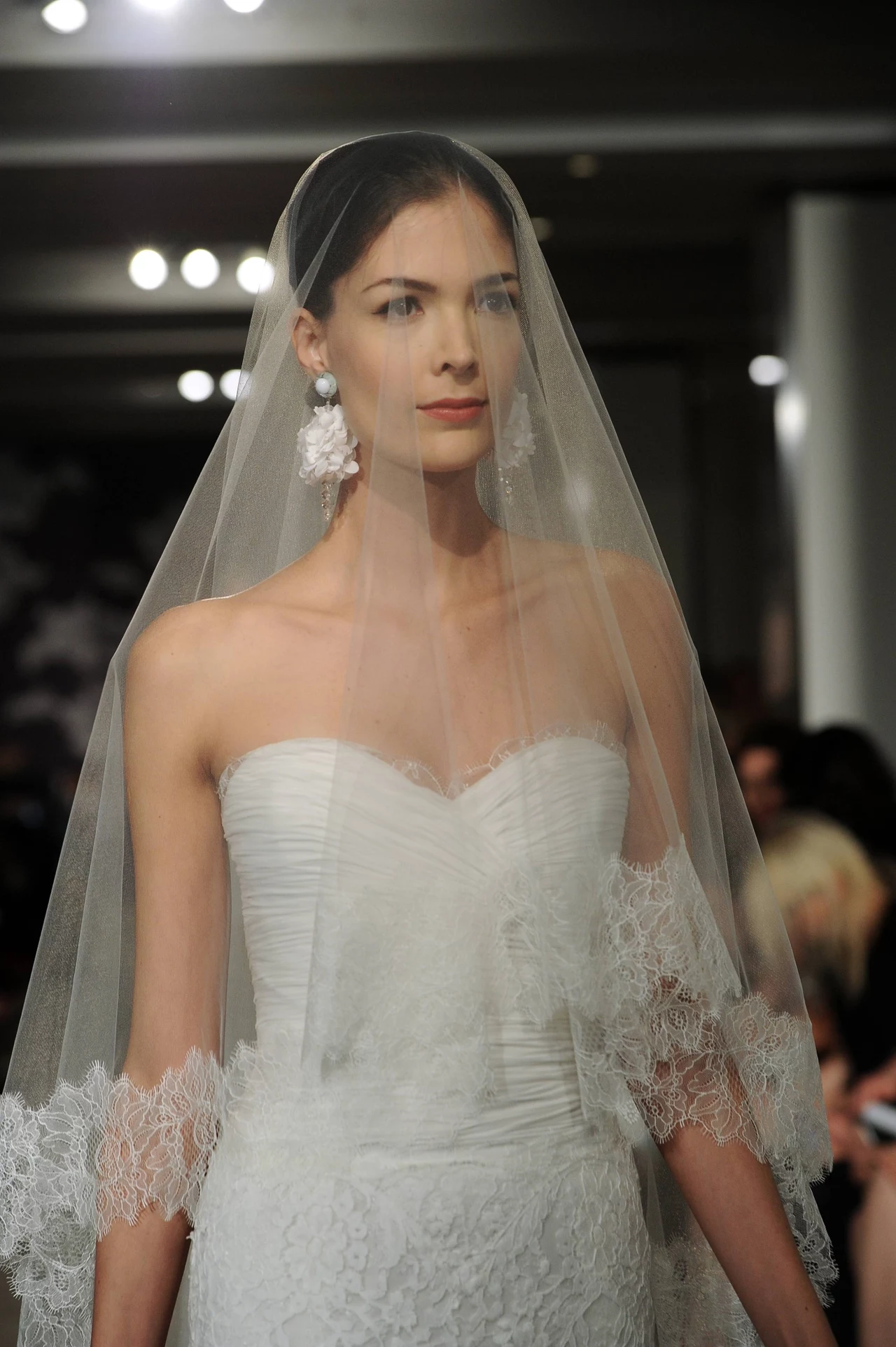 Moda ślubna według domu mody Caroliny Herrery Moda ślubna według domu mody Caroliny Herrery