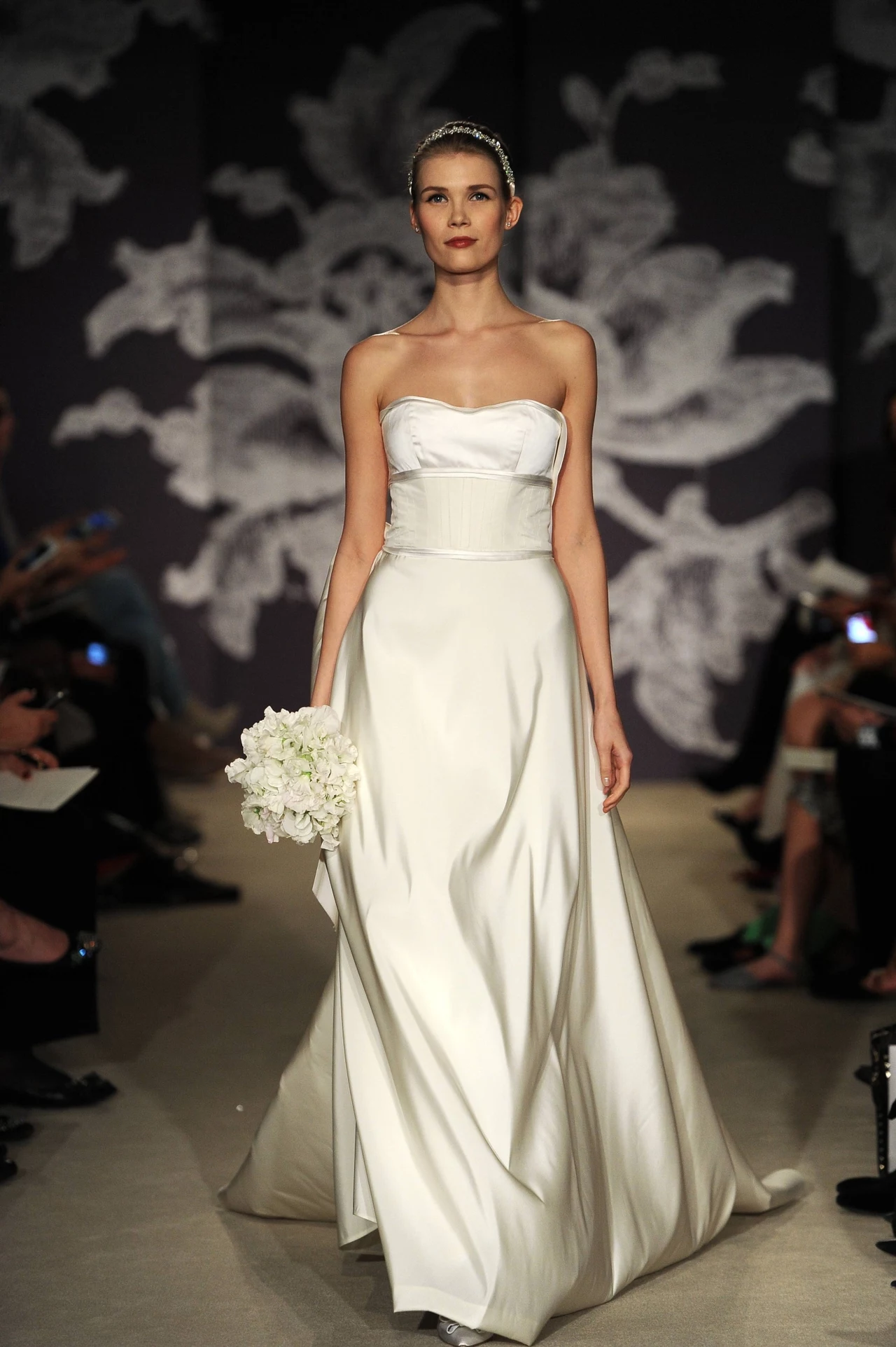 Moda ślubna według domu mody Caroliny Herrery Moda ślubna według domu mody Caroliny Herrery