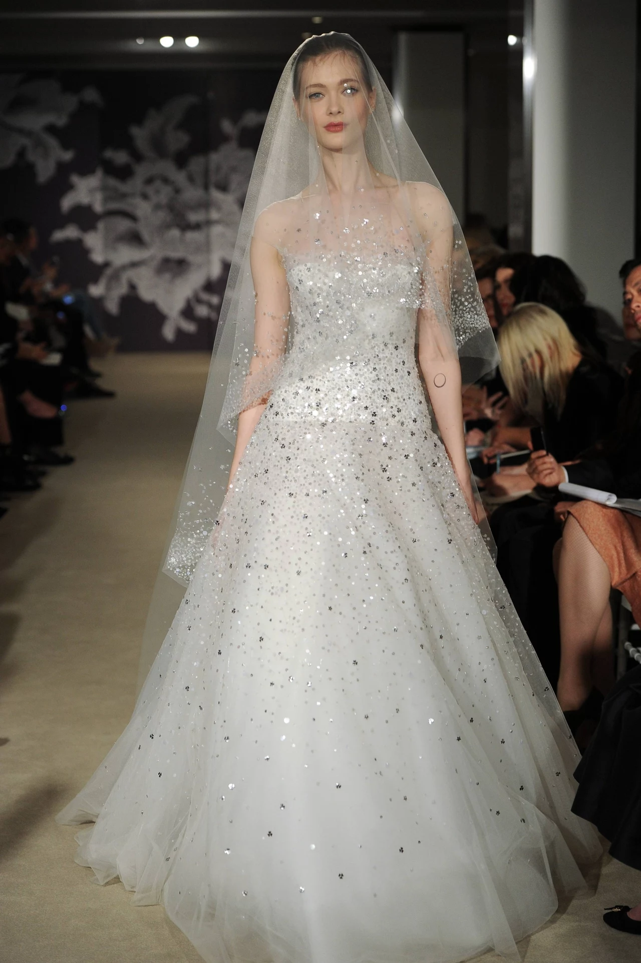 Moda ślubna według domu mody Caroliny Herrery Moda ślubna według domu mody Caroliny Herrery