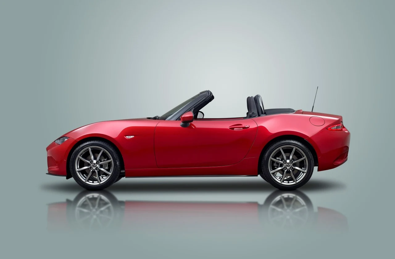 Mazda MX-5 ND (2015)